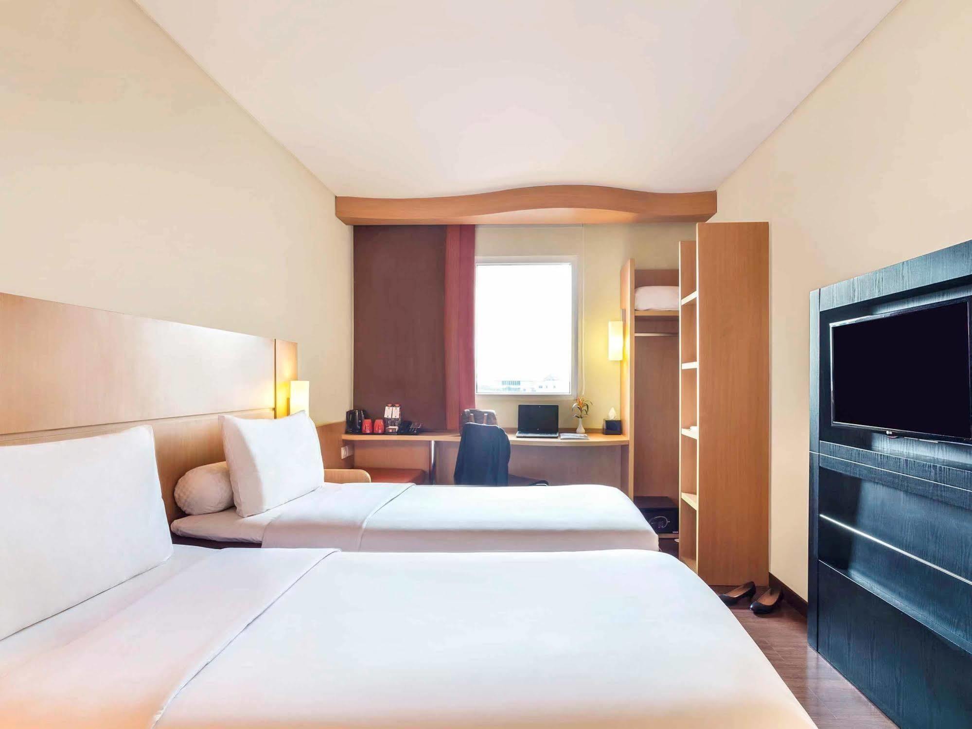 Ibis Center 3* Surabaya